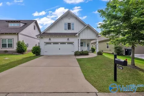 2708 Village Ln, Birmingham, AL 35211