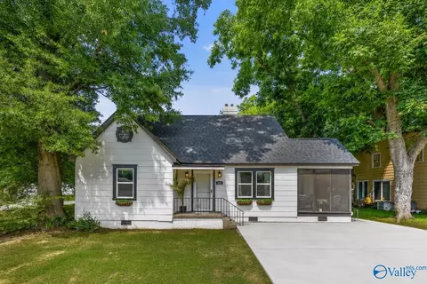 501 Sanders St, Athens, AL 35611