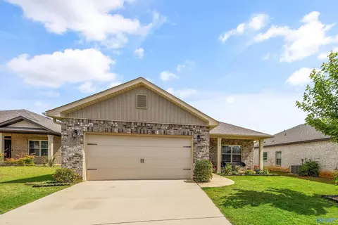 330 Yogi Ct, Madison, AL 35757