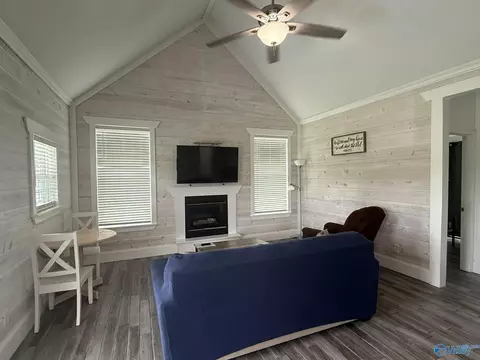 2465 Mount Carmel Dr, Guntersville, AL 35976