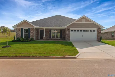 3017 Joseph Dr, Decatur, AL 35603