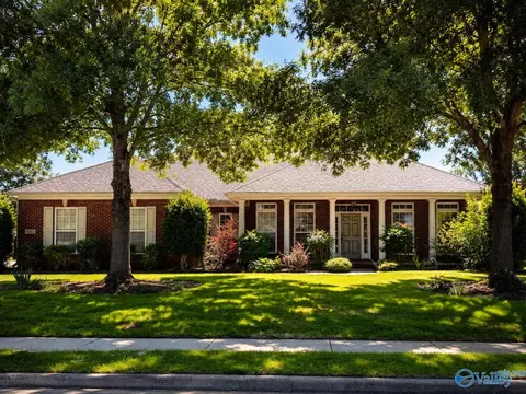 3015 Cobble Farms Dr, Owens Cross Roads, AL 35763