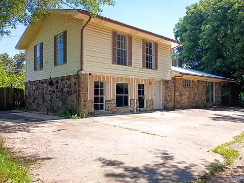 414 Buckhorn Trl, Hamilton, AL 35570