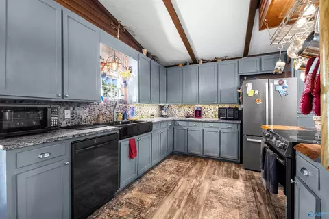 Kitchen - 4805 Cherokee Dr, Cedar Bluff, AL 35959 photo 3 of 3