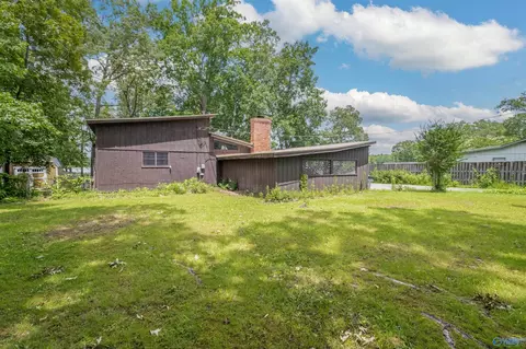 Exterior - 4805 Cherokee Dr, Cedar Bluff, AL 35959 photo 3 of 10