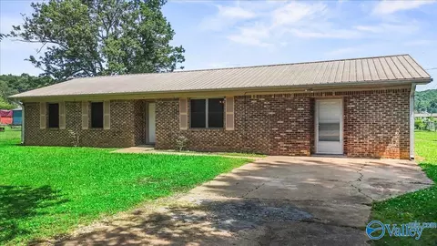 80 Mcdonald Ln, Guntersville, AL 35976