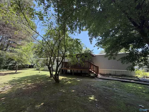 460 Blythe Mcdaniel Dr, Gadsden, AL 35901