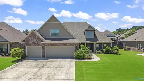 108 Somer Oaks Dr, Huntsville, AL 35811