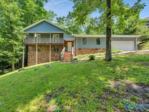 3516 Cedar Ln, Guntersville, AL 35976