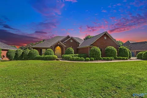 26540 Mill Creek Way, Athens, AL 35613