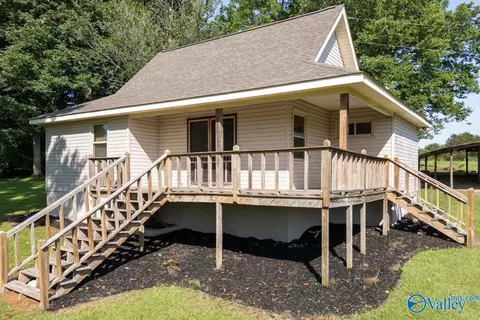 2064 Charity Ln, Hazel Green, AL 35750