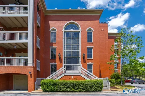4770 Whitesburg Dr #301, Huntsville, AL 35802