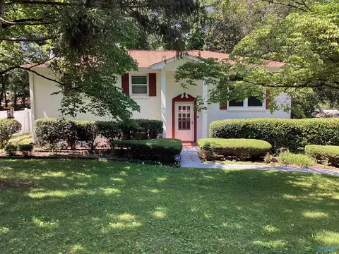 2802 NW Brett Rd, Huntsville, AL 35810