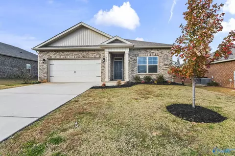 14279 Leadenhall Ln, Athens, AL 35613