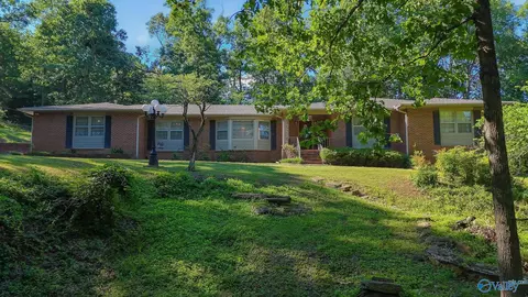 73 Meadow Crest Dr, Trinity, AL 35673