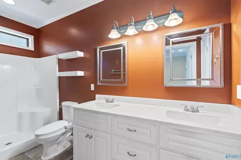 Bath - 612 S Mountain Dr, Trinity, AL 35673 photo 1 of 3