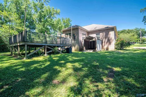 Exterior - 612 S Mountain Dr, Trinity, AL 35673 photo 6 of 10