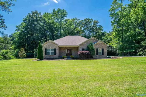 Exterior - 612 S Mountain Dr, Trinity, AL 35673 photo 2 of 10