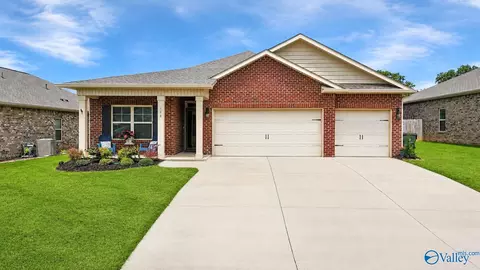 116 Derbyshire Dr, New Market, AL 35761