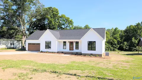 6383 Rocky Ford Rd, Hokes Bluff, AL 35903