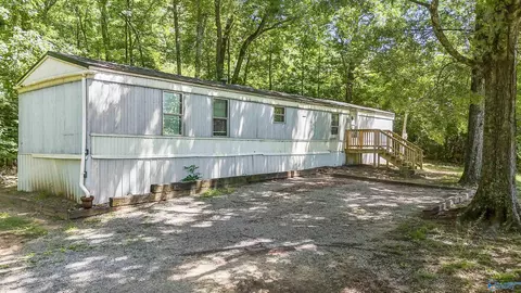 176 W Kerri Ln, Boaz, AL 35956