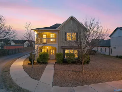 17 Desert Oak Ct, Huntsville, AL 35824