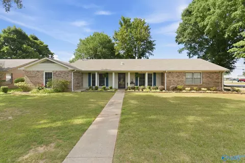 2102 Saint Andrews St, Decatur, AL 35603