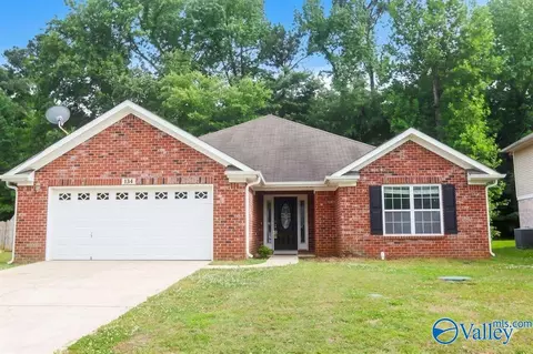 134 Harness Dr, Huntsville, AL 35806