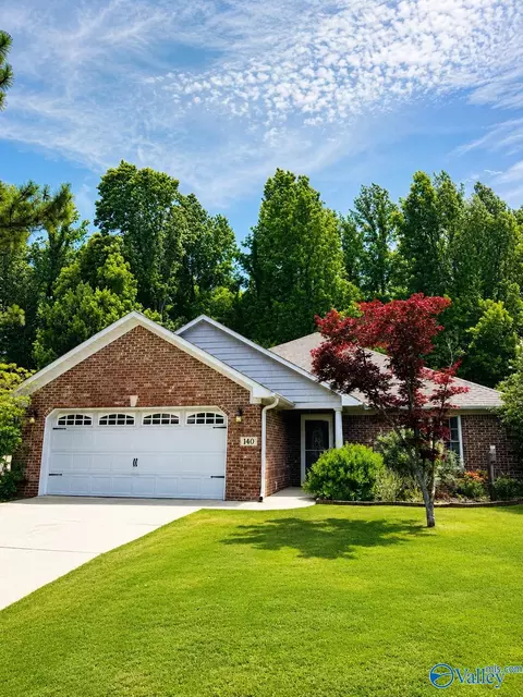 140 Autumn Branch Dr, Madison, AL 35757