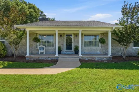 7485 Moores Mill Rd, Huntsville, AL 35811