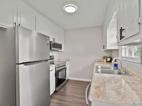 Kitchen - 10810 Griffith Rd, Tanner, AL 35671 photo 1 of 2