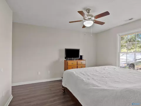 Bedroom - 10810 Griffith Rd, Tanner, AL 35671 photo 1 of 8