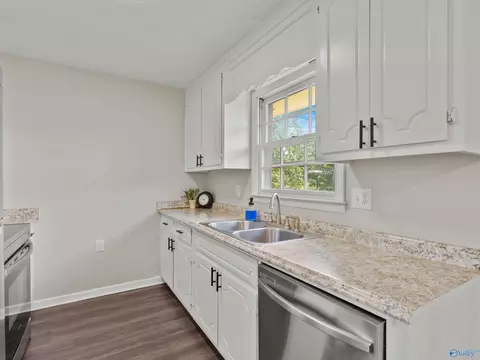 Kitchen - 10810 Griffith Rd, Tanner, AL 35671 photo 2 of 2