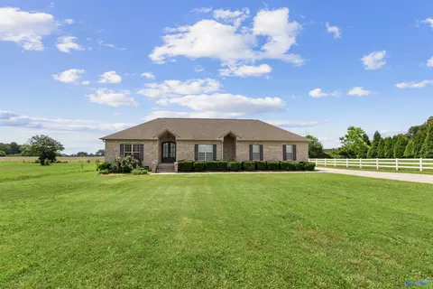 20767 Yarbrough Rd, Athens, AL 35613