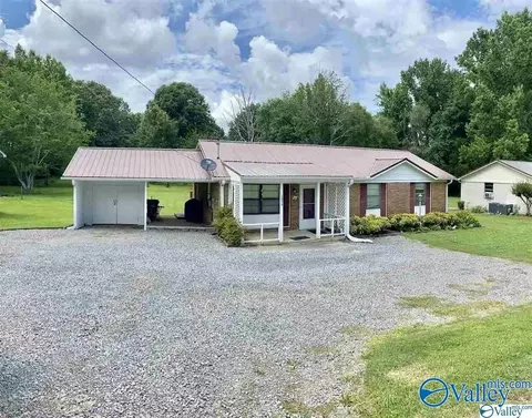 1036 Hulaco Rd, Arab, AL 35016