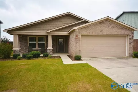 172 Bermuda Lakes Dr, Meridianville, AL 35759