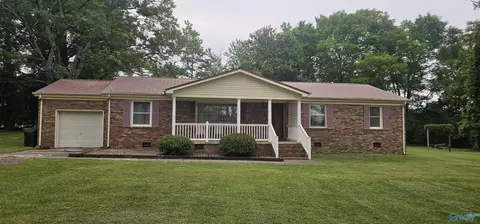 3541 Woods Cove Rd, Scottsboro, AL 35768
