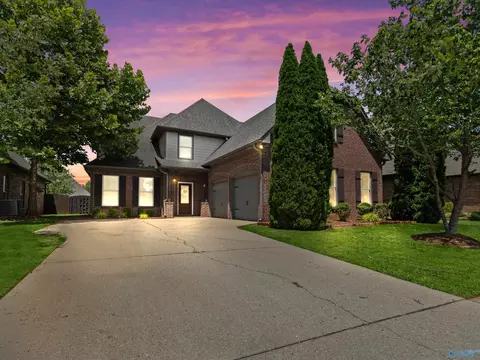 112 Rainwood Dr, Huntsville, AL 35824