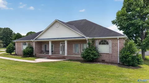 Exterior - 383 Ross Rd, Boaz, AL 35956 photo 1 of 7