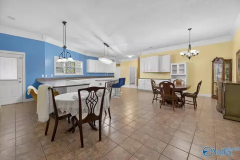 Dining - 383 Ross Rd, Boaz, AL 35956 photo 3 of 4