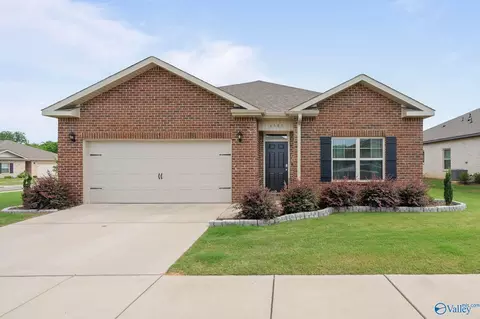 6583 Moon Crest Ln, Huntsville, AL 35806