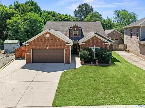 15124 Lakeside Trl, Huntsville, AL 35803