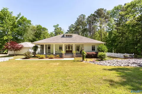 203 Quinn Dr, Gadsden, AL 35903