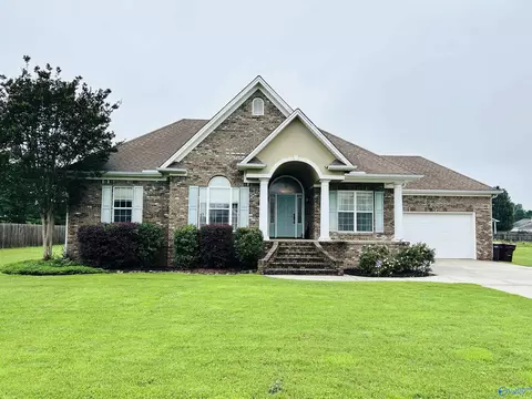 27411 Bridle Tree Ln, Harvest, AL 35749