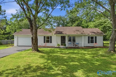 202 Frances Amelia Dr, Huntsville, AL 35811