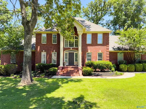 1503 Magnolia Dr, Hartselle, AL 35640