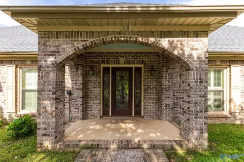 118 Henson Dr, Huntsville, AL 35811