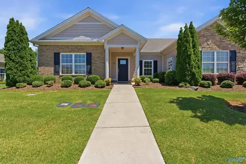 58 NW Moore Farm Cir #58, Huntsville, AL 35806