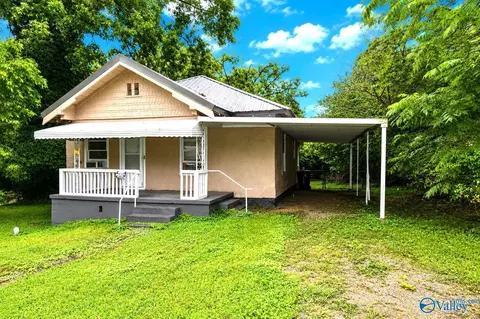 27 W Wilkinson Ave, Gadsden, AL 35904