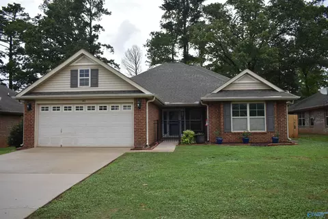 142 Fields Pond Dr, Madison, AL 35756
